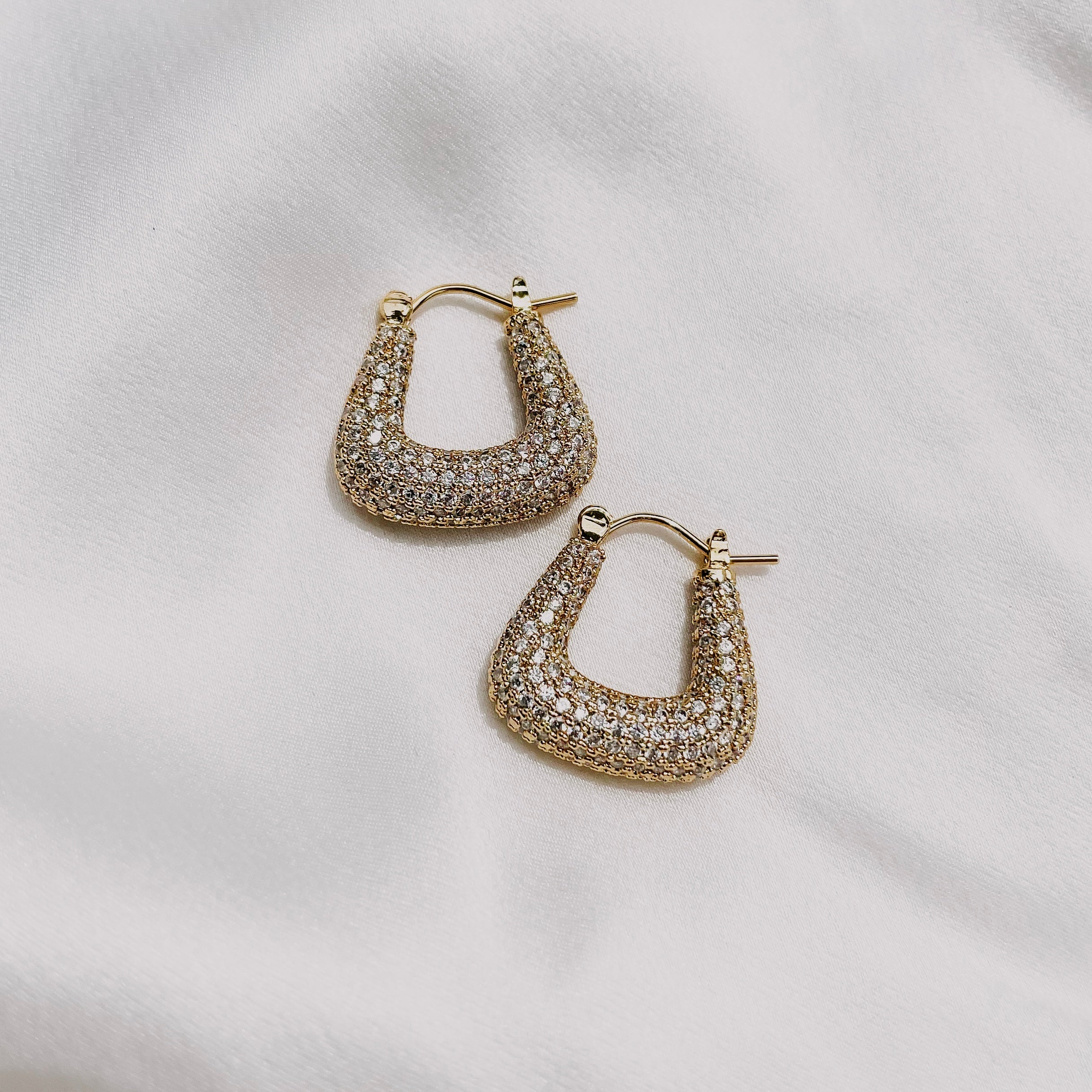 Manhattan Muse Earrings